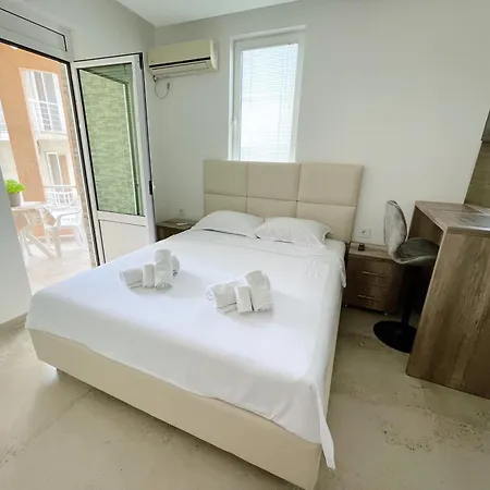 Guest House Koliqi - Hotel & Apartments Ulcinj Exterior photo