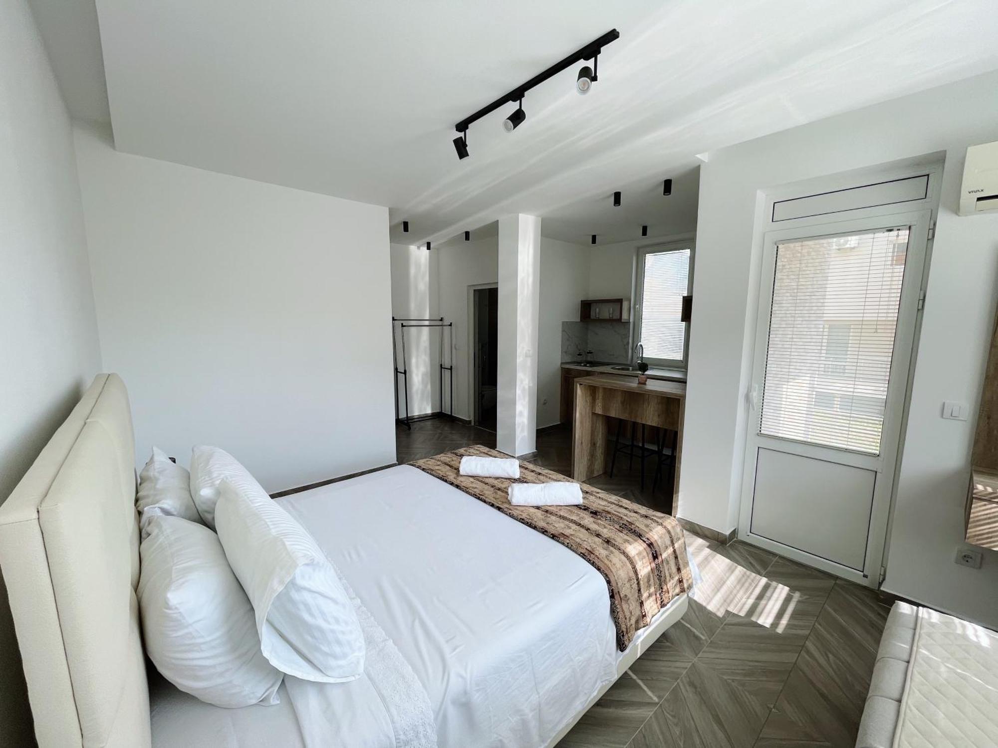 Koliqi - & Apartment